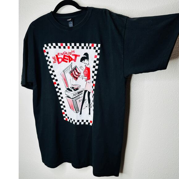 The English Beat Black Short Sleeve Black White Red Graphic Tee XL - Picture 2 of 13